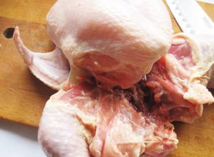 Забой и разделка кур и петухов Как правильно разрезать курицу для запекания